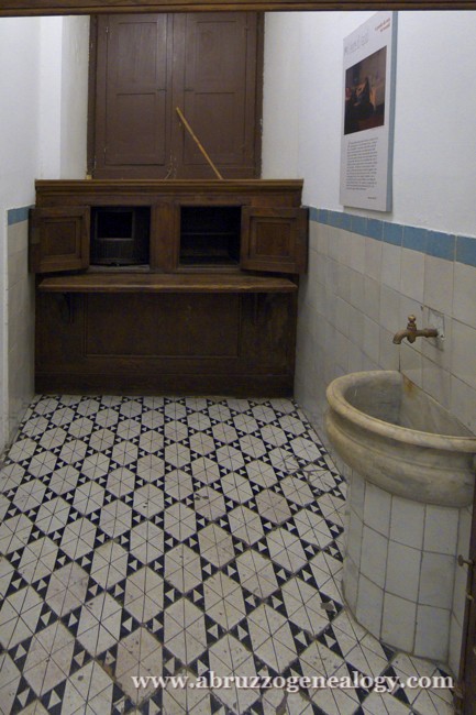 Naples, Santa Casa dell'Annunziata, Room of the Foundling Wheel